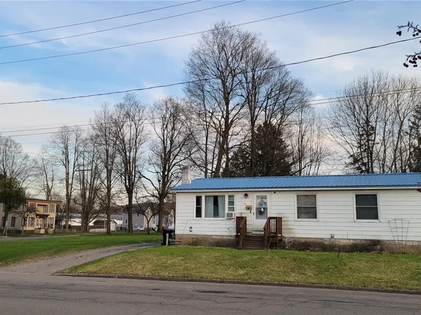 165 Elm St, Cortland, NY 13045