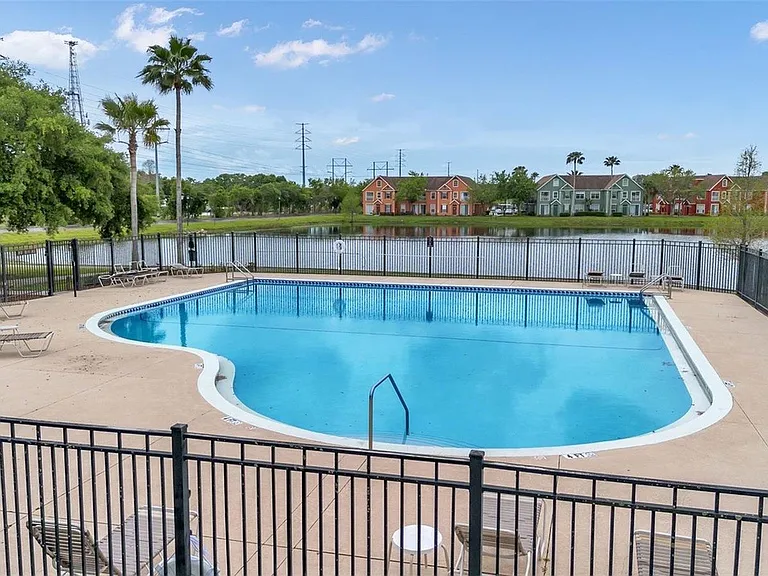 9024 Lake Chase Island Way #9024 — Photo 34