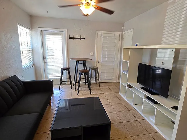 1148 Highland St — Photo 43