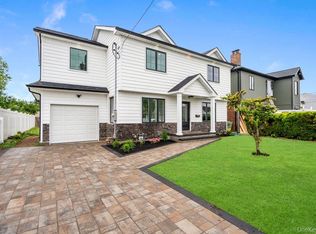 10 California Street, Hicksville, NY 11801