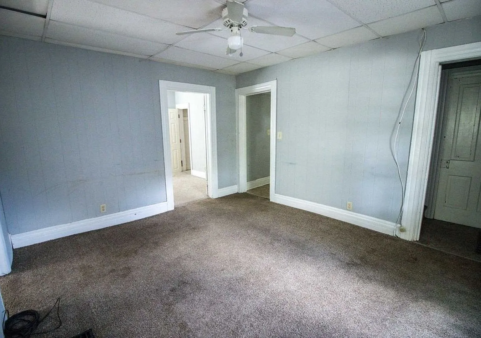 128 E Oak Street — Photo 4