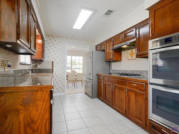 3rd image of 17012 Sharpsburg Ave
