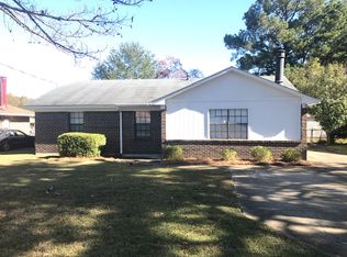 752 Amity Ln, Montgomery, AL 36117