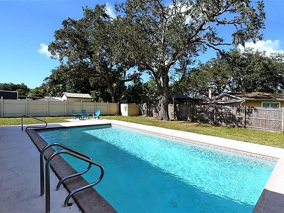 2nd image of 5427 Brookmeade Dr