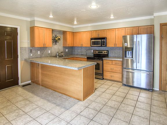 3rd image of 3388 E Enchanted View Dr