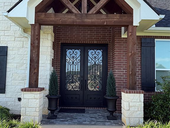 5th image of 1003 Stone Bridge St