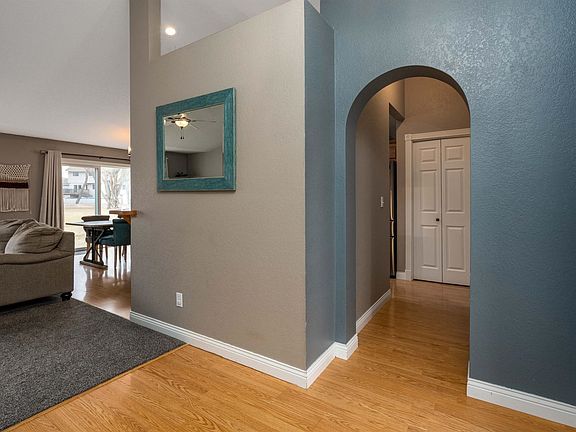 3rd image of 1810 Keller Pl NE