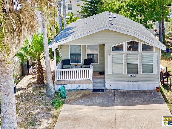 2nd image of 756 E Clam Cir #756