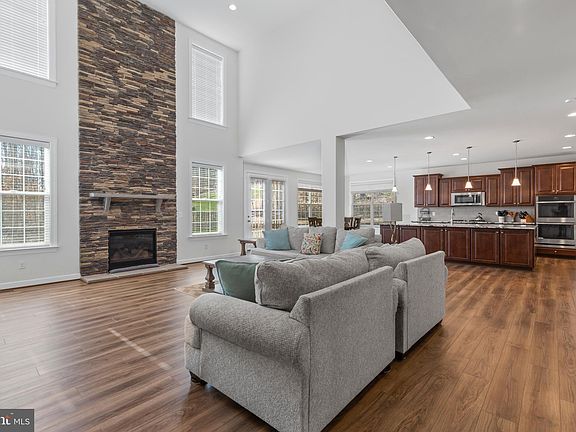 3rd image of 120 Smyrna St