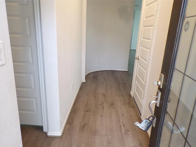 24978 Tidmor Ln — Photo 36