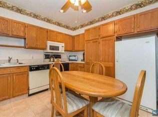 5207 Richmond Rd, West Milford, NJ 07480