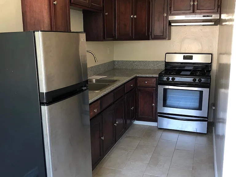 631 Coronado Ter #11 — Photo 1