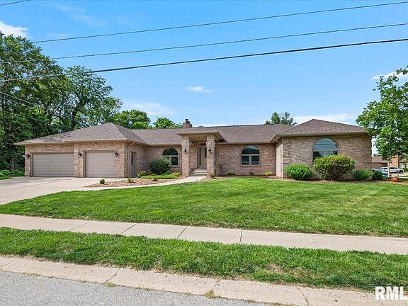 2nd image of 3501 Buckeye Dr