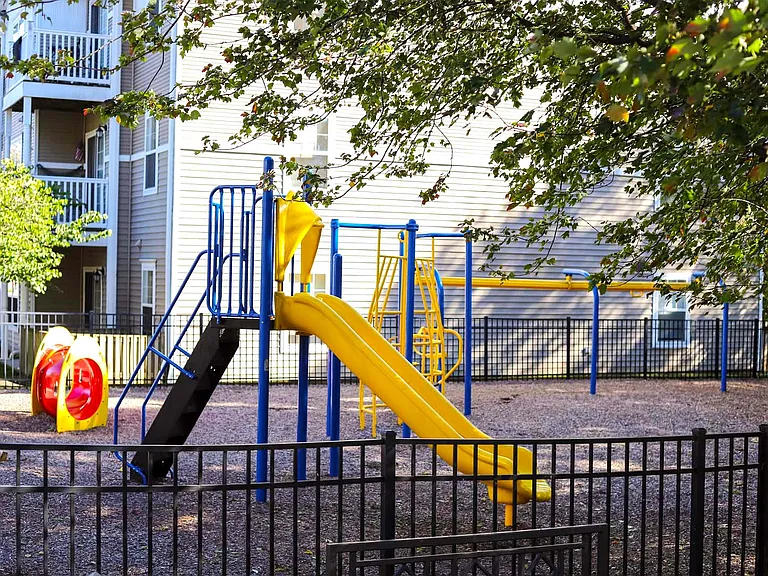 York Commons — Photo 14
