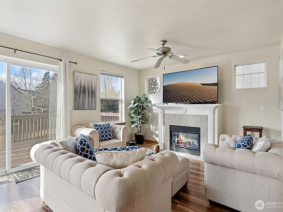 4th image of 16006 89th Avenue E