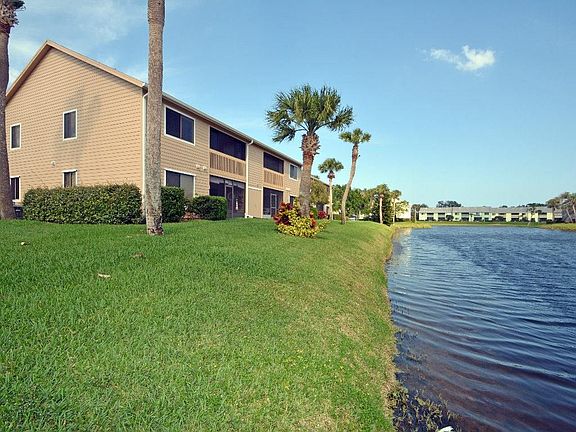 4th image of 5825 Marina Dr APT 4