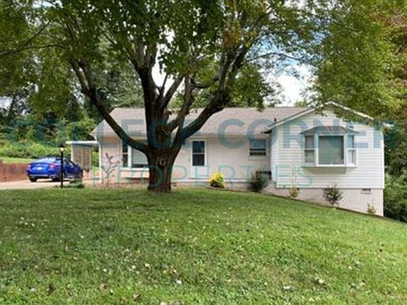 4th image of 1211 Brookwood Dr