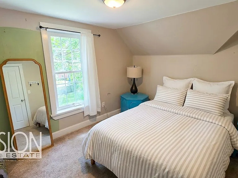 282 Ethan Allen Pkwy #1 — Photo 6