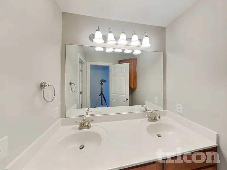 3228 Genoa Dr — Photo 14