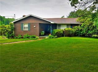 191 Oakridge Dr, Lower Burrell, PA