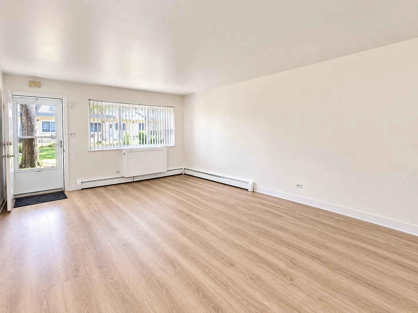 1 bed, 700 sqft, $1,600 — Photo 2