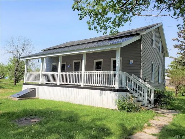 9 Washington St, Antwerp, NY 13608
