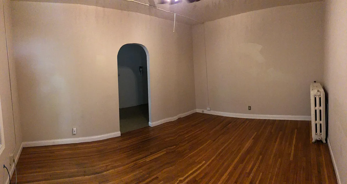 Building Photo - 411 E Jefferson St #5