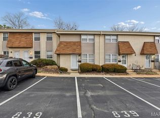 839 Lilybud Ct, Ballwin, MO 63011