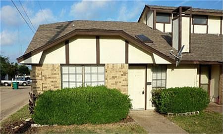1st image of 205 Cedar Bend Dr