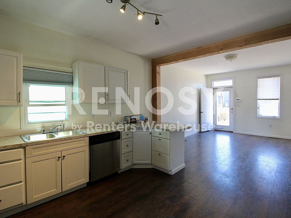 1st image of 2828 Stout St