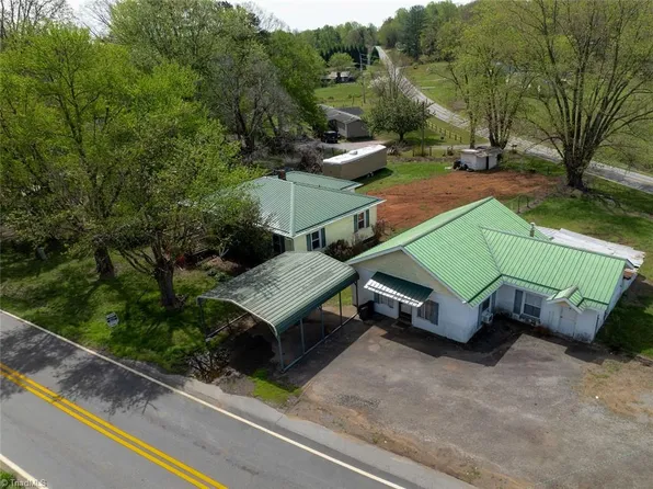 8431 Austin Traphill Rd, Elkin, NC 28621