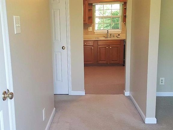 4th image of 475 Osprey Cir