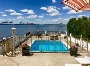 11 West Dr, Bayonne, NJ 07002