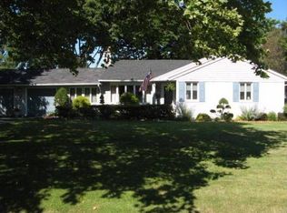 193 Tahlulah Ln, West Islip, NY 11795