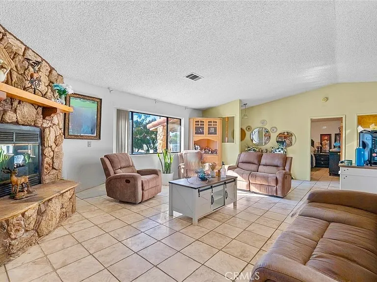7371 Lyons Ave — Photo 25