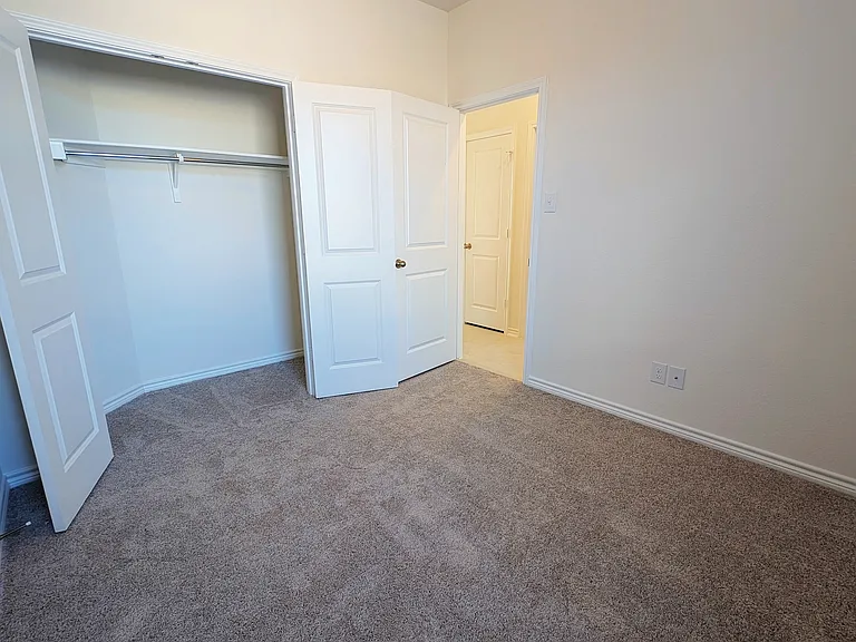 15611 Electra Cir — Photo 15