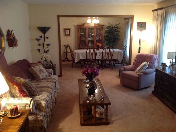 3rd image of 2505 N Governeour Ct