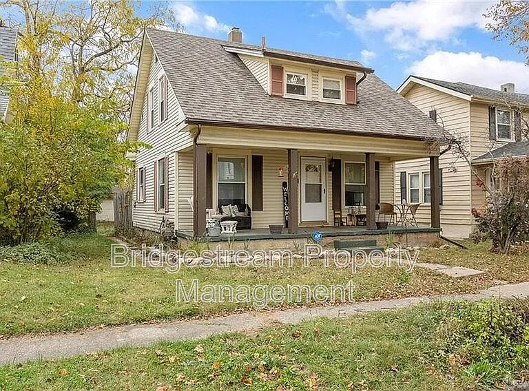 2029 Brookline Ave — Photo 1