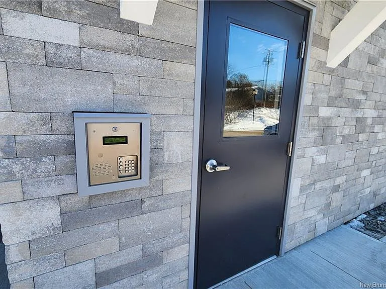 227 River Valley Dr #B — Photo 3