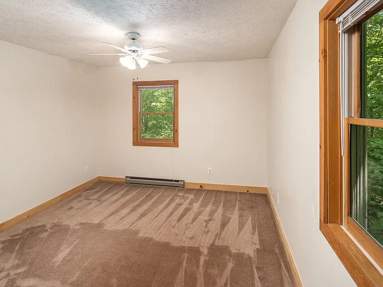 556 Timberlane Dr — Photo 6