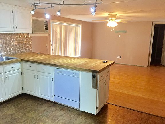 5th image of 7478 Madeline Cir