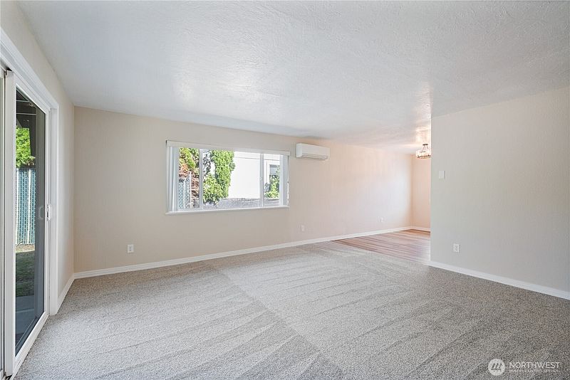 5th image of 4490 Constitution Lane