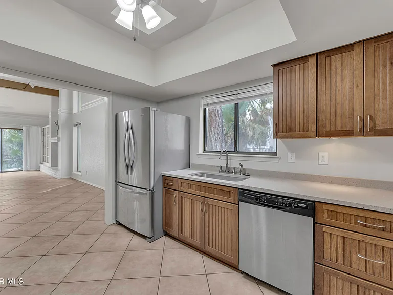 620 Lakeway Dr — Photo 31