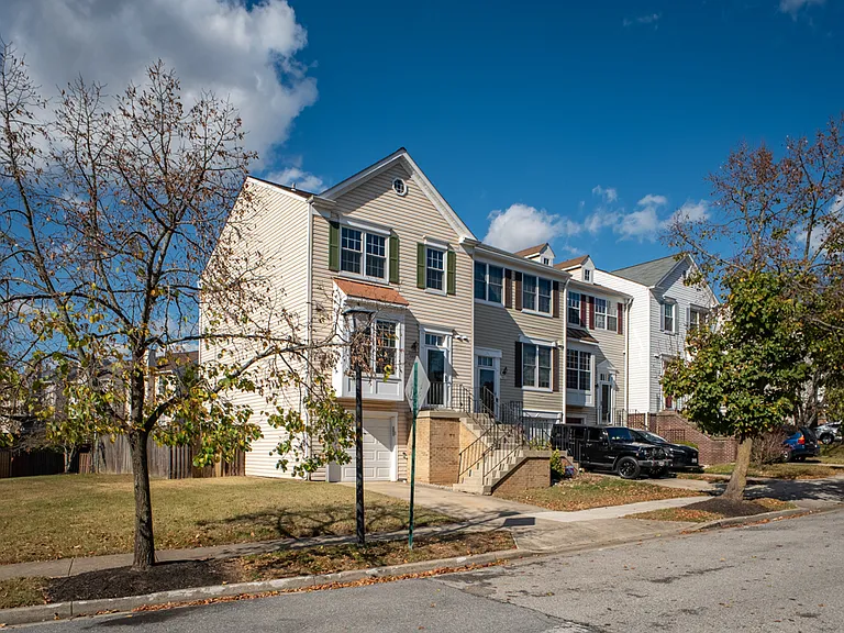 7800 Greenbrook Dr — Photo 34