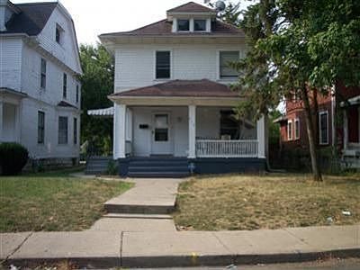 1st image of 812 Five Oaks Ave