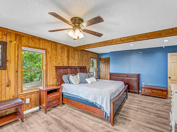 4th image of 1131 Lindsey Dr