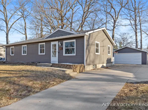 943 Slobey St SE, Kentwood, MI 49508