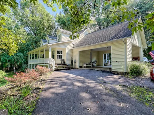 5221 Pine Crest Rd, Young Harris, GA 30582