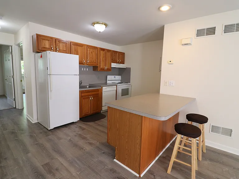 88 Oriole Dr — Photo 5
