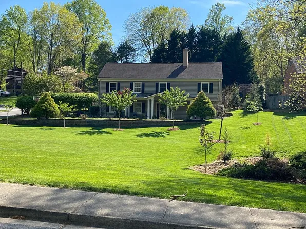 4717 Locksview Rd, Lynchburg, VA 24503